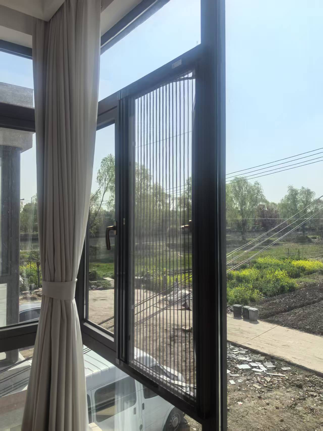 1745204578305152.jpg 1745204578305152.jpg